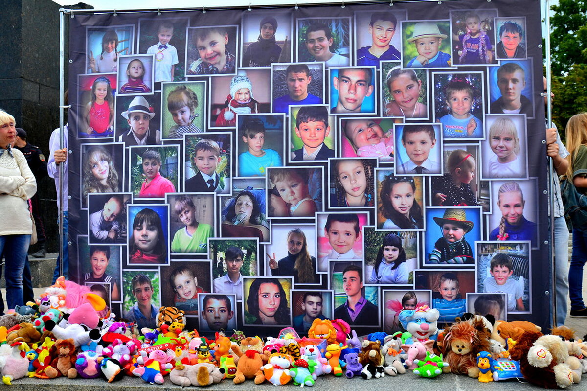 Донбасс 2014 погибшие дети. Дети Донбасса погибшие Донбасса Донбасса. Погибшие дети Донбасса ангелы.