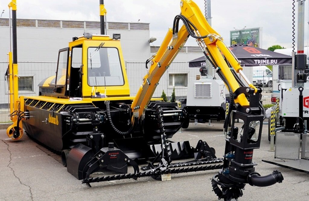 Плавающий экскаватор «Боцман-М» на международной выставке Bauma-CTT 2021 