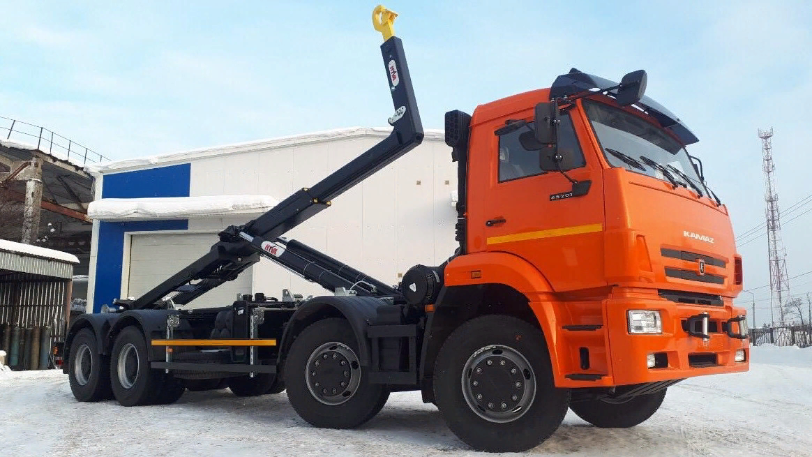 Грузовые марки предлагают уже готовые технические решения, а производители дорожного оборудования подбирают под него соответствующую навеску. 