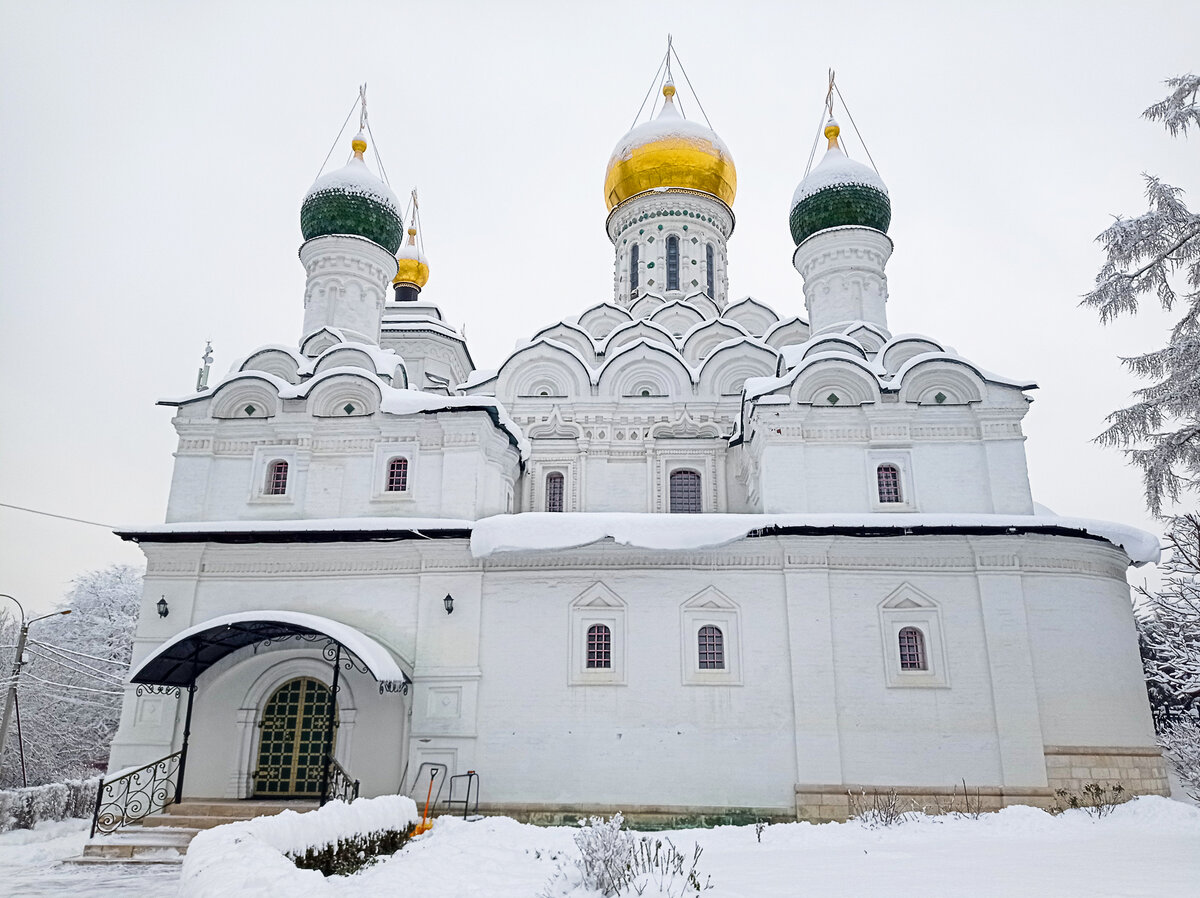 Открываем Подмосковье: село Николо-Урюпино с красивейшей 350-летней  церковью и практически разрушенной усадьбой | Уникальная Россия | Дзен