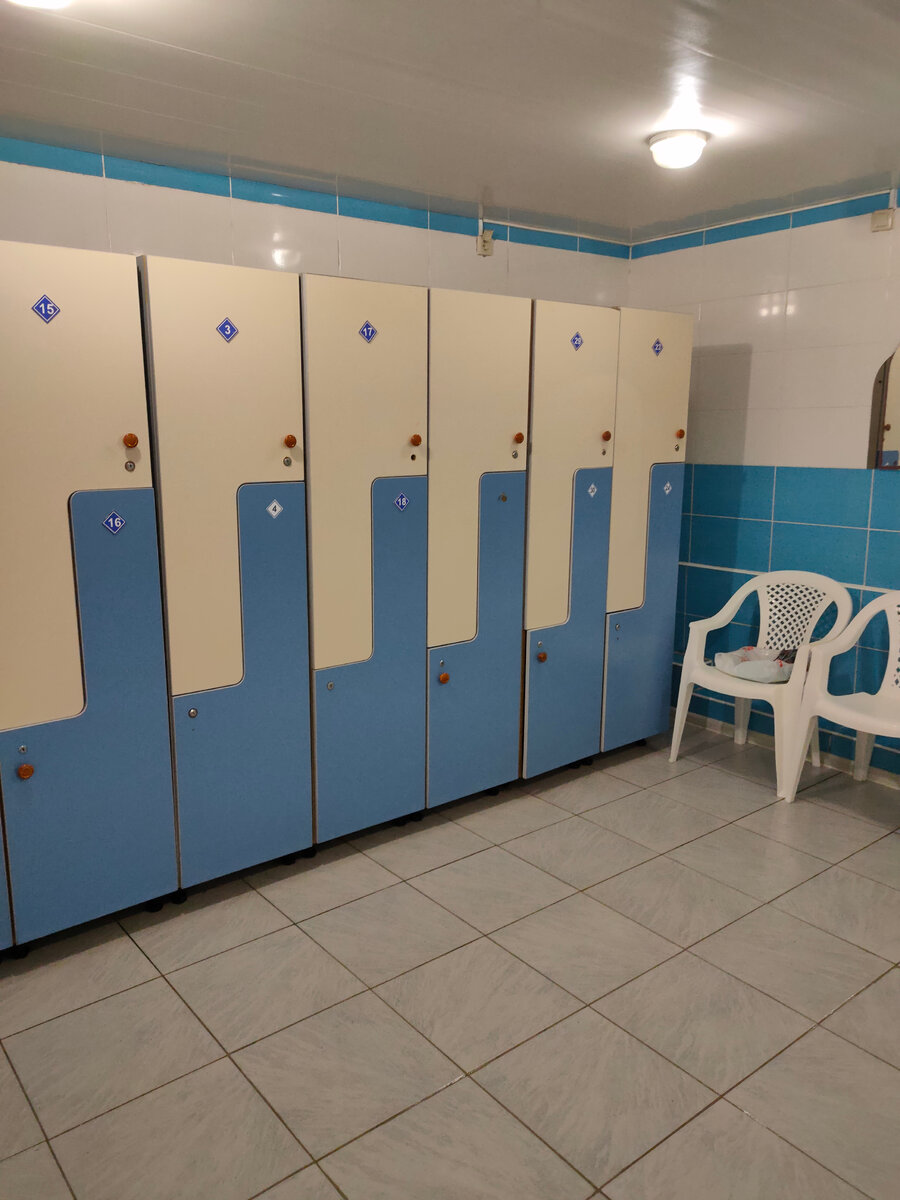 Раздевалка с  душем 