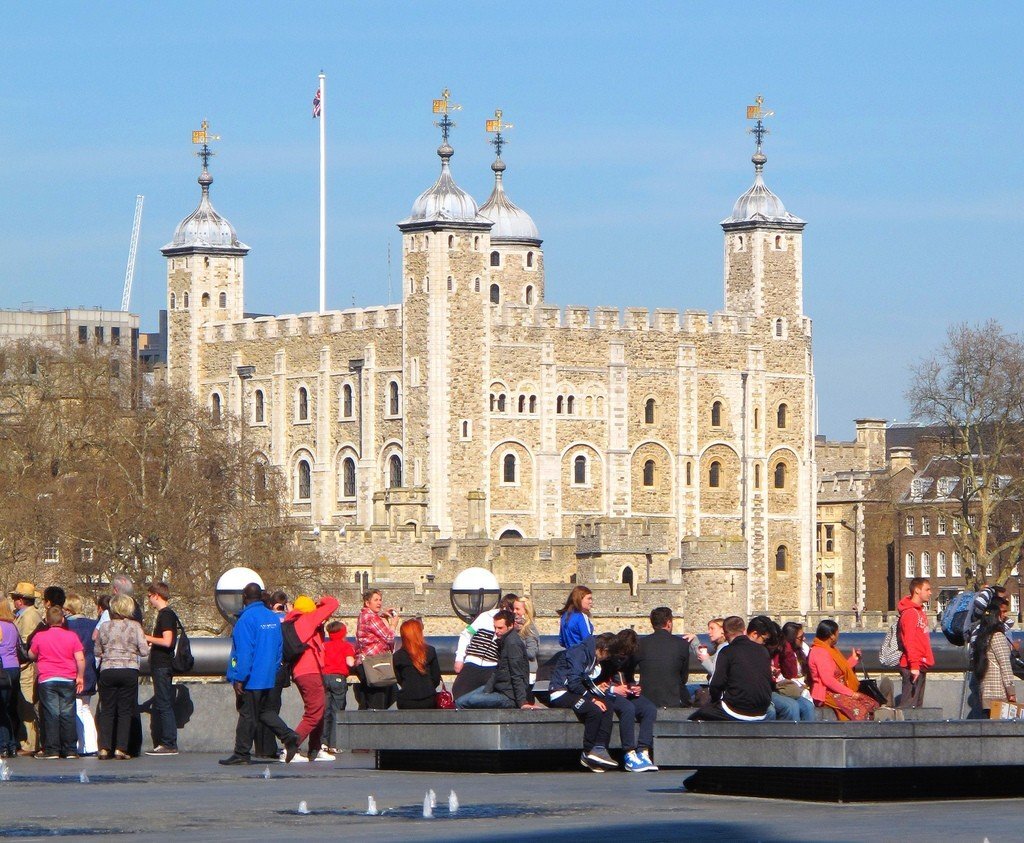 Сегодня лондонский Тауэр - одна из главных достопримечательностей Великобритании