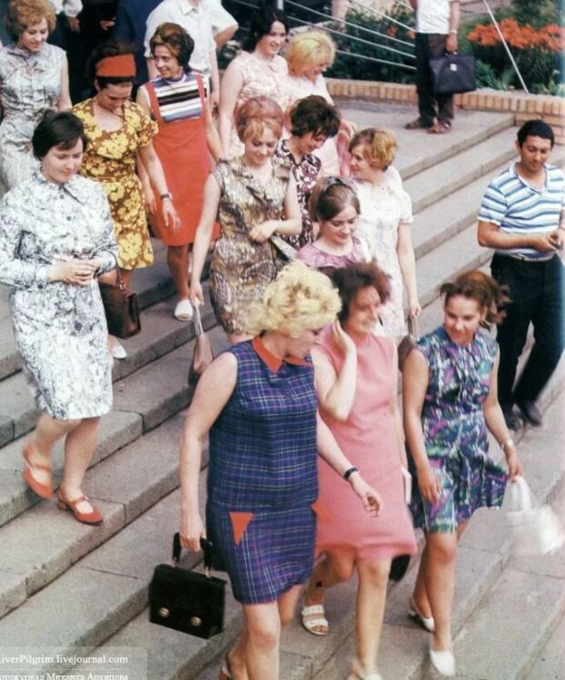 Улыбка это было нормой в повседневной жизни.