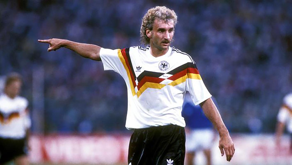 За сборную своей страны Руди Феллер выступад с 1982 по 1994 гг. 90 игр, 47 голов. Фото из открытых источников в Интернете