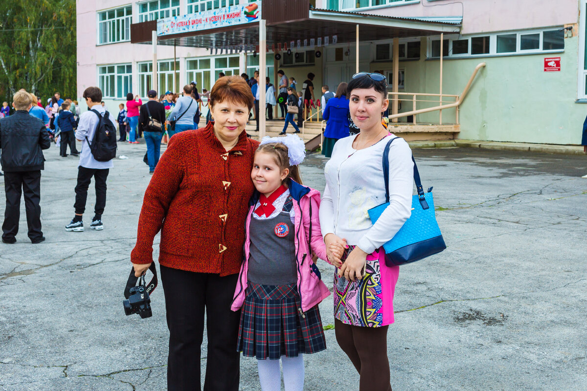 Бердск. Фотографии: 1 сентября 2017 год, 12 школа. | Бердск- мой город.  Евгений Мухортов | Дзен