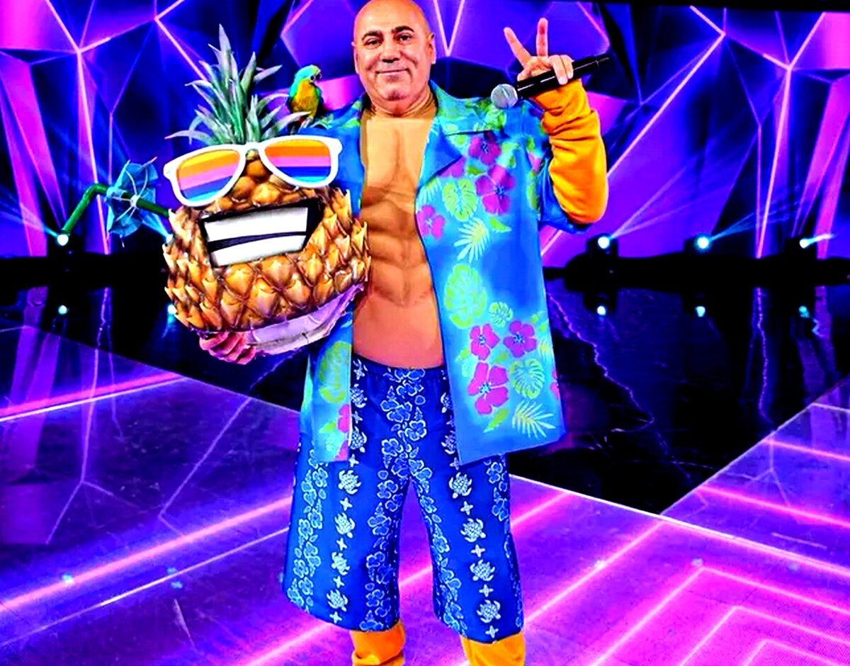 Валерия в шоу маска 2021. Иосиф пригожин ананас. Иосиф пригожин шоу маска. Шоу маска ананас. Иосиф пригожин шоу маска.