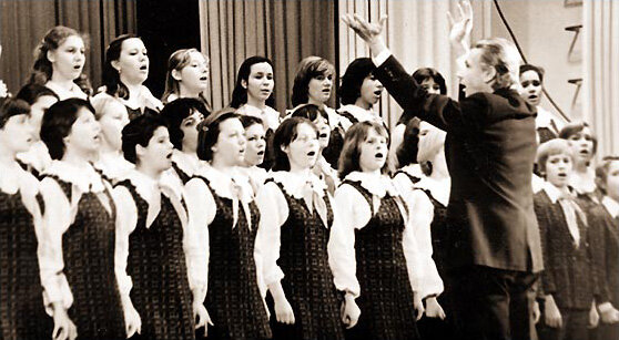 Большой детский хор. Дирижёр Виктор Попов