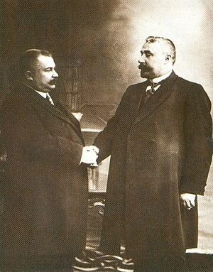 Аркадий Кошко (справа) и начальник Петербургской сыскной полиции Владимир Филиппов.