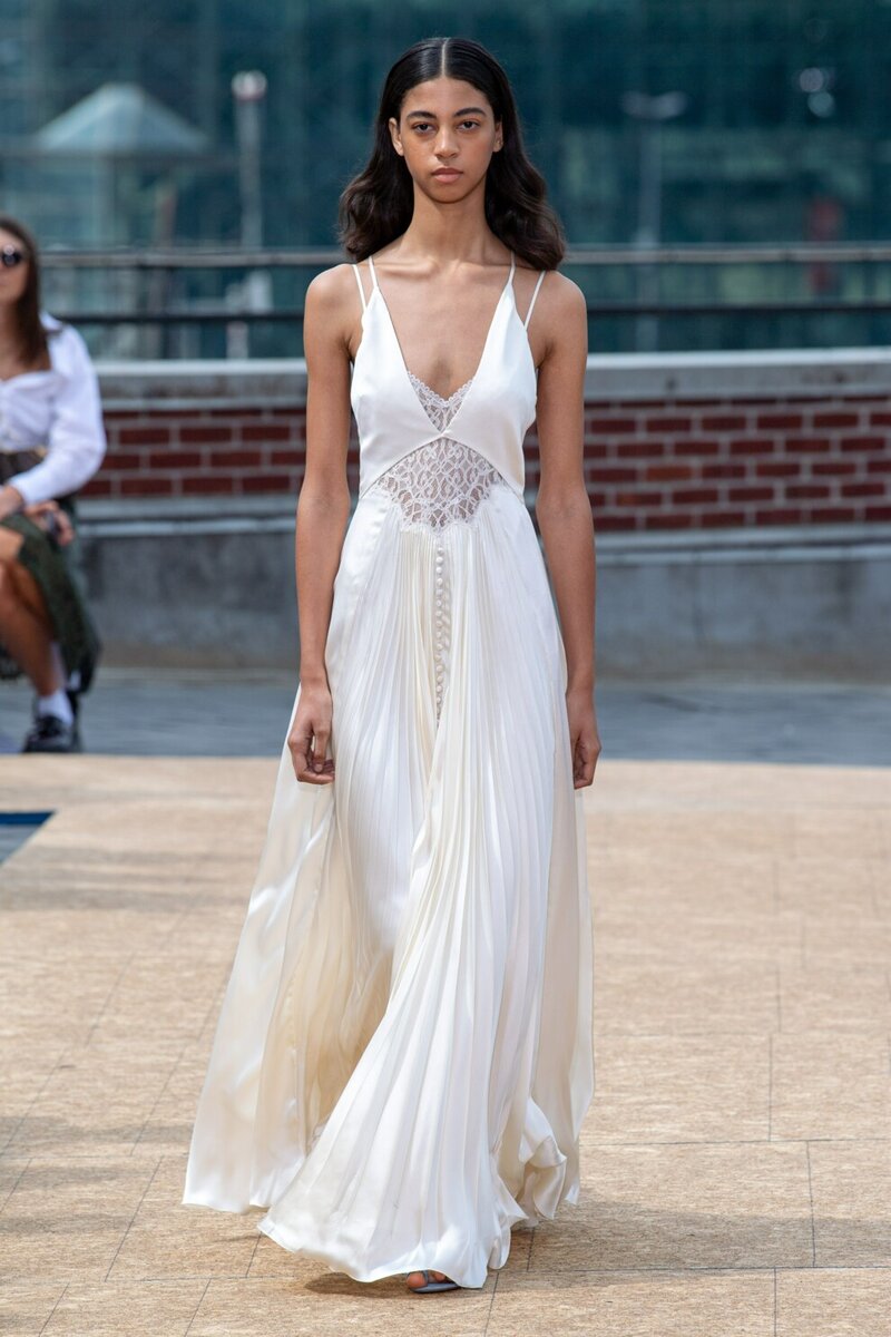 Оригинальная модель из коллекции Jonathan Simkhai