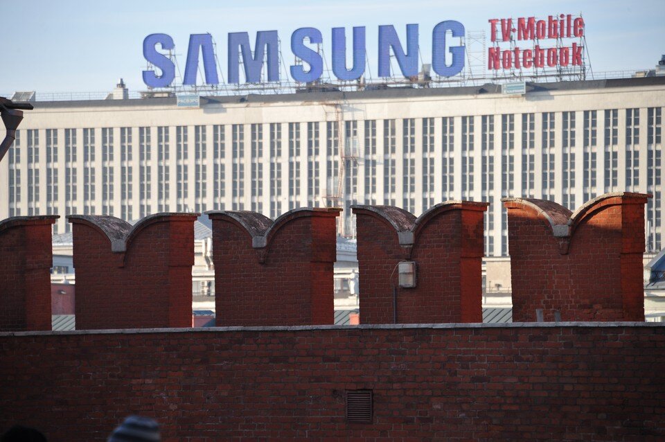     "Известия": Samsung планирует вернуться на российский рынок до конца 2022 года Владимир ВЕЛЕНГУРИН