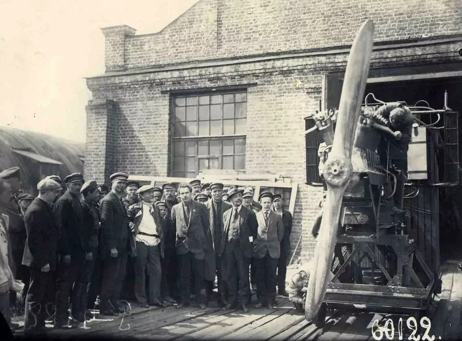 Промысловая артель. Доноведение рабочая тетрадь. Путиловский завод 20 век. Бригада рабочих. История рабочего края.