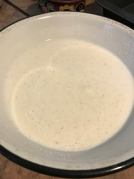 Манку на 10 минут замачиваем в 1% кефире