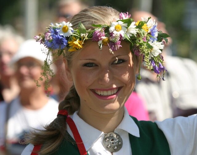 Люди в латвии