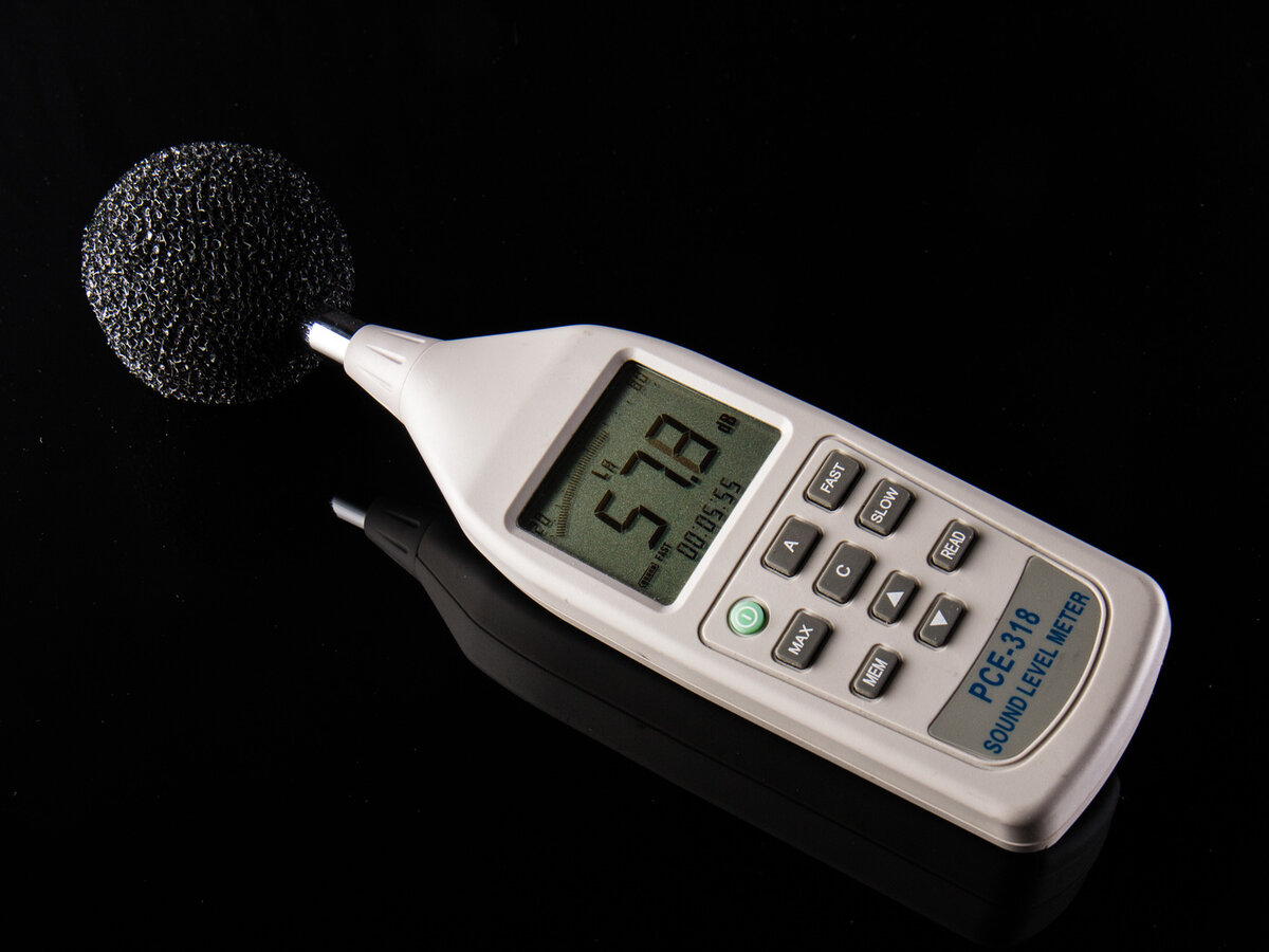 Шумомер цифровой testo 816-1. Шумомер 70 дб. Шумомер тесто 816-2. Прибор шумомер для измерения уровня звука шума. Шумомер cel 632.
