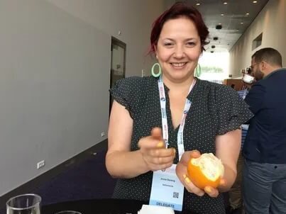 Теперь, если хотите съесть апельсин или приготовить свежевыжатый апельсиновый сок, убедитесь, что помещение хорошо проветривается