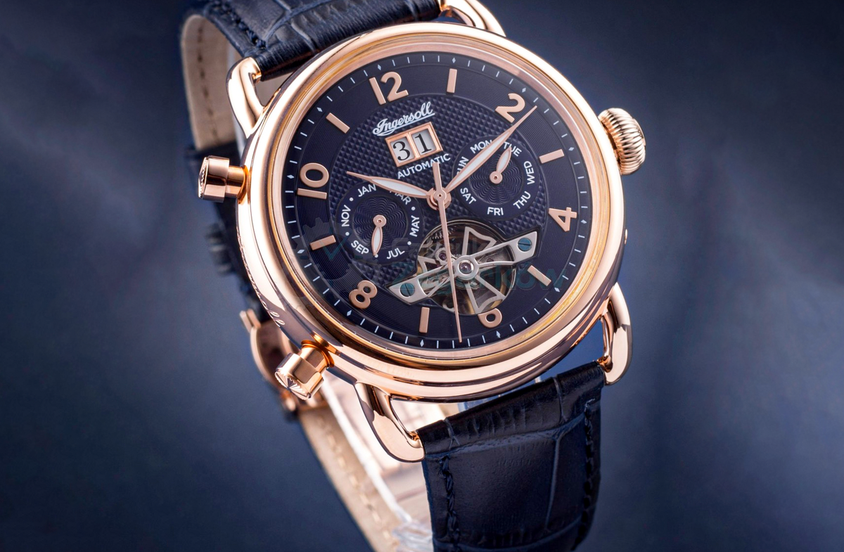 Ам часы что это. Часы Patek Philippe Sky Moon. Классические американские часы. Часы американских котиков. Часы American Design Machine.