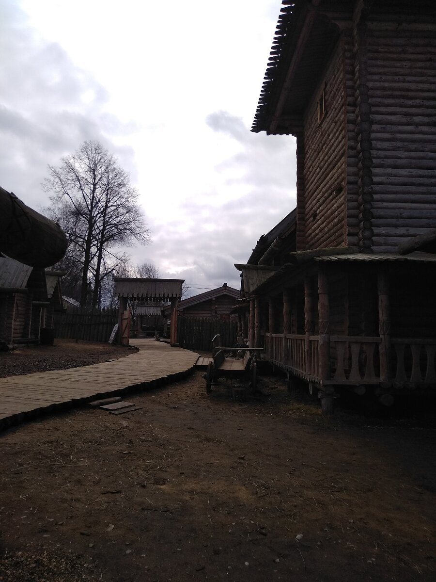 Усадьба средневекового рушанина.