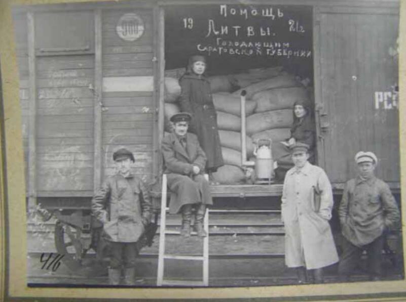 Литва прислала продуктовую помощь голодающим