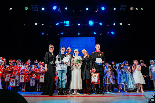Участников IV Всероссийского открытого конкурса юных дарований «Стартуем к звездам» поздравили из космоса