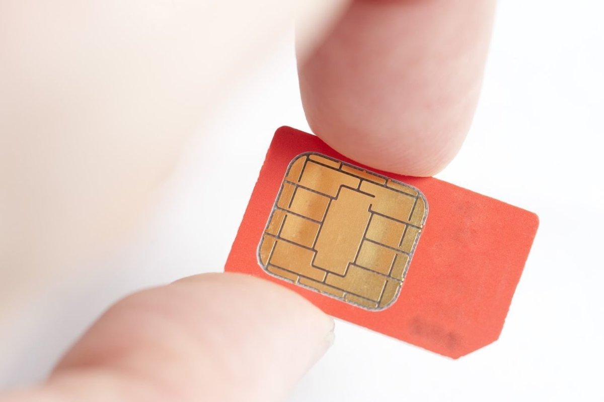 eSIM: что это, как подключить на iPhone и Android у разных операторов - Российская газета