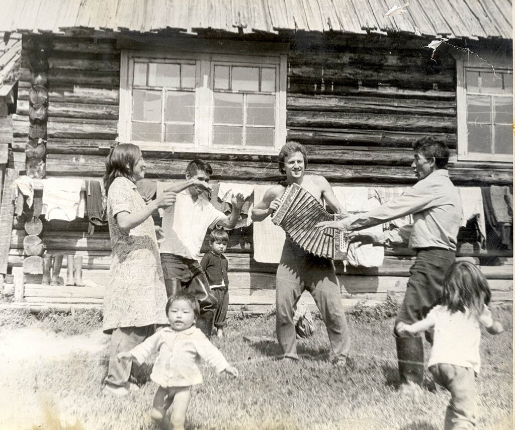 Без названия
Валерий Кимеев, 1984 год, Кемеровская обл., Таштагольский р-н, Музей-заповедник «Томская Писаница».
