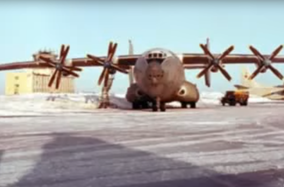 Аэродром на новой земле. Аэродром на новой земле. Аэродром «рогачёво» («амдерма-2», новая земля). Аэродром «рогачёво» («амдерма-2», новая земля). Миг-31бм арктика.