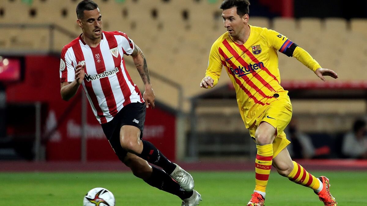 Лионель Месси в матче с «Атлетиком». Фото: PAP / EPA / Хулио Муньос