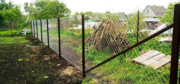 Идеальный забор, с точки зрения закона. https://stroychik.ru/