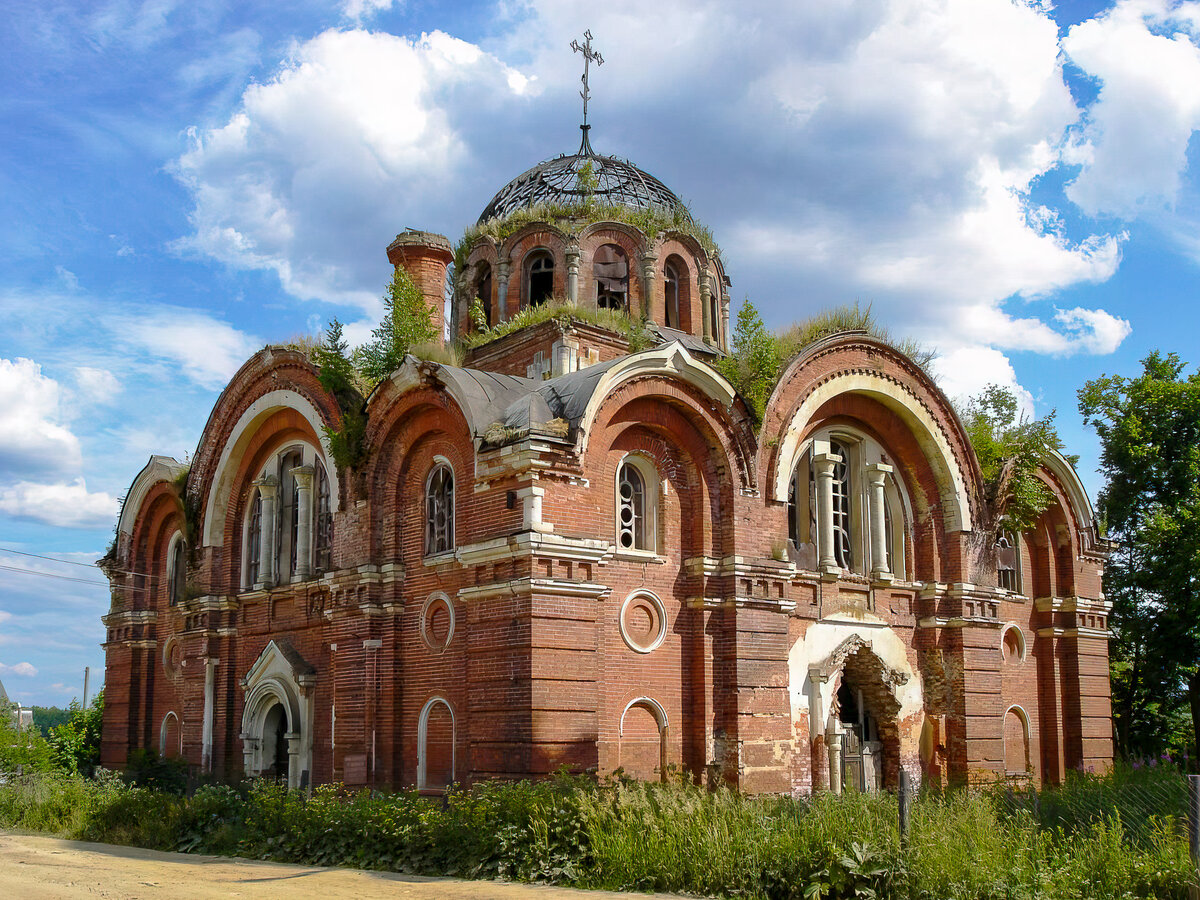 Состояние храма предположительно пять лет назад. Фото Hurrier9000, Wikimapia.