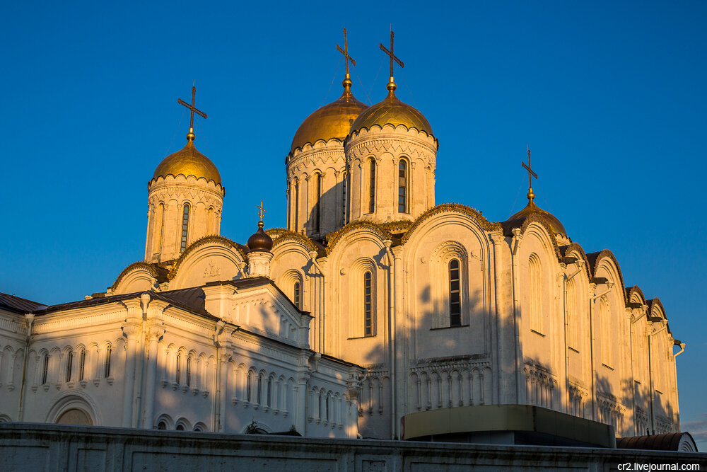 Успенский собор - один из символов города Владимира и всего Золотого кольца. Фото автора статьи