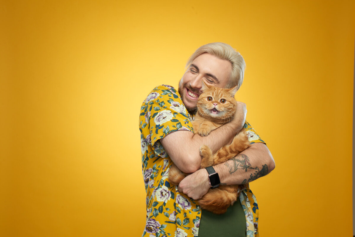 Макс Голополосов. Кадр из журнала Star hit. 2021 год.