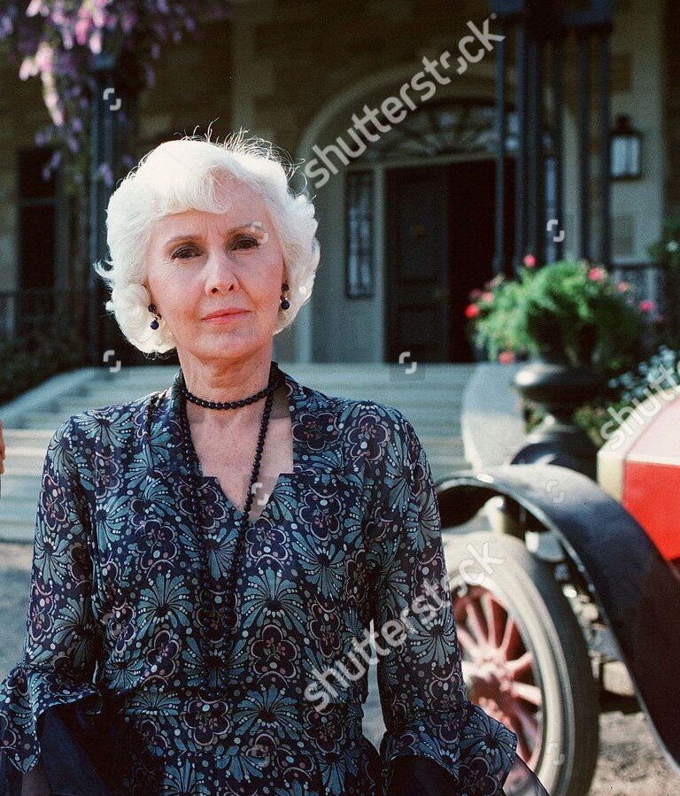 Барбара Стэнвик в роли Мэри Карсон. Фото из открытых источников. Яндекс