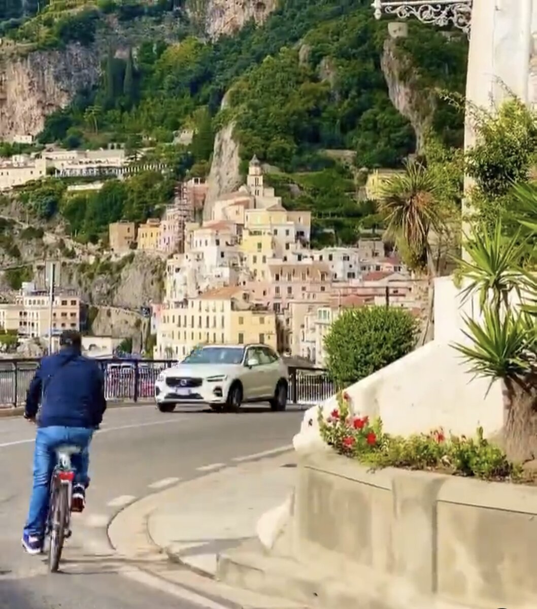 Попросить объяснить, как добраться до того или иного места на итальянском языке: «Mi spieghi per favore come arrivare a Sorrento?» - «Объясните мне пожалуйста как добраться до Сорренто?» (Фото автора)