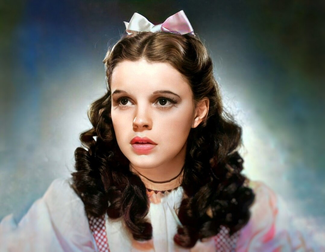 Джуди Гарленд в образе Дороти Гейл. "Волшебник страны Оз", 1939 год, режиссер Виктор Флеминг