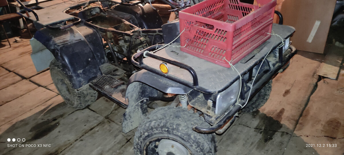 Это фото было сделано до того как я полез в мотор из-за его очень большой температуры и не желанием ехать. Сейчас он разобран, терпения не хватило собрать. 