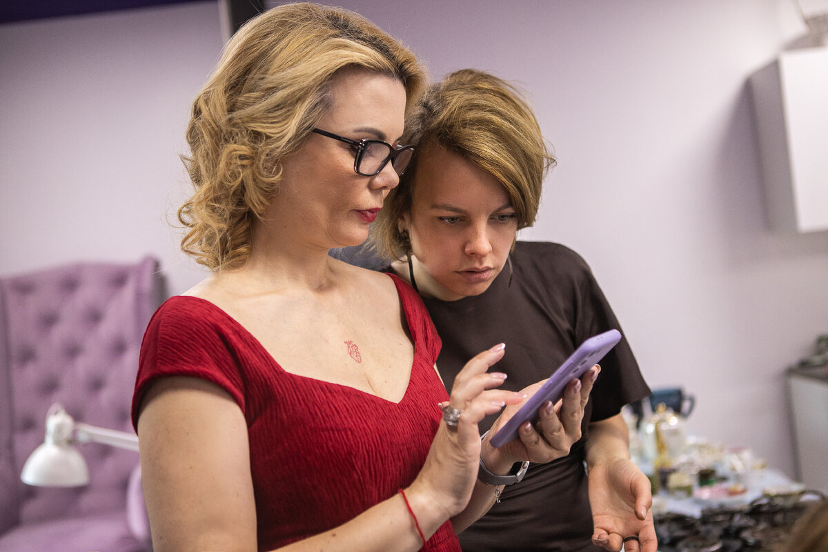 Фото с нашего первого заседания женского клуба "Серебряные совы". Фотограф Ольга Пробатова @agafonovaolga.