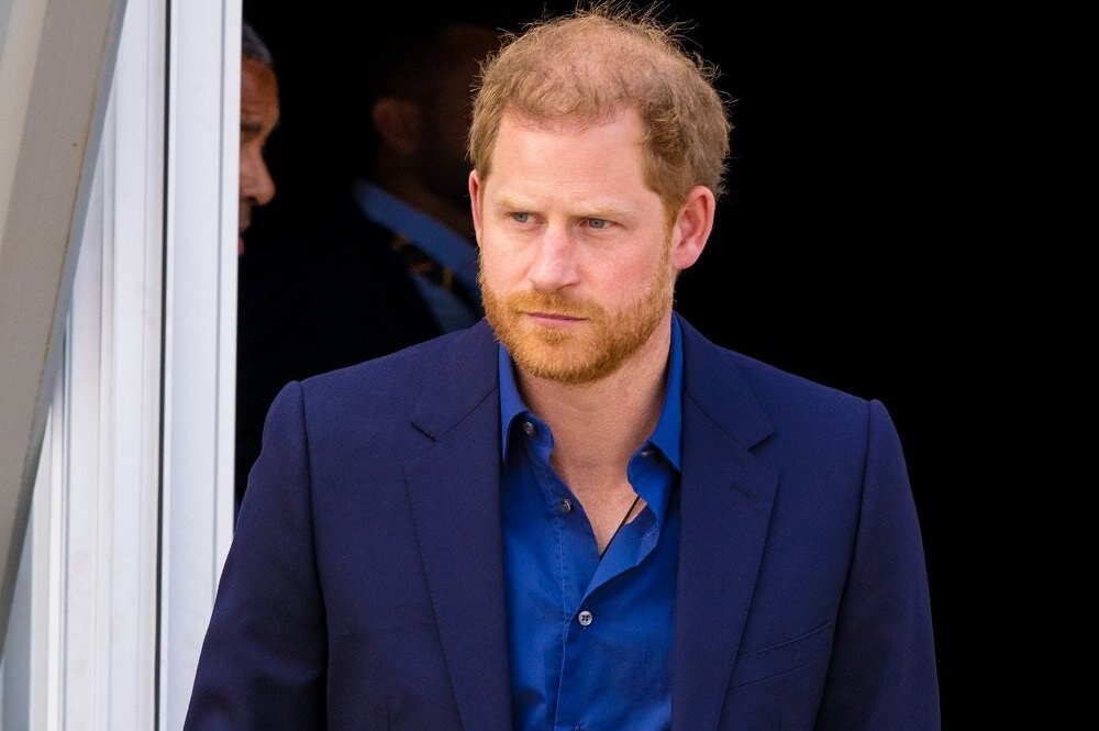     Принц Гарри отклонил приглашение своего отца остаться в Балморале