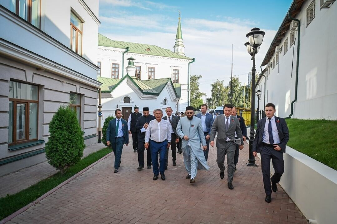 
Использованы фото пресс-службы Президента РТ. Источник: dumrt.ru