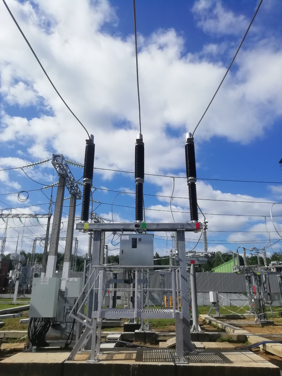 От подстанции запитано порядка 12 тысяч жителей, более десятка социально значимых объектов и ряд крупных предприятий Одинцовского городского округа. 