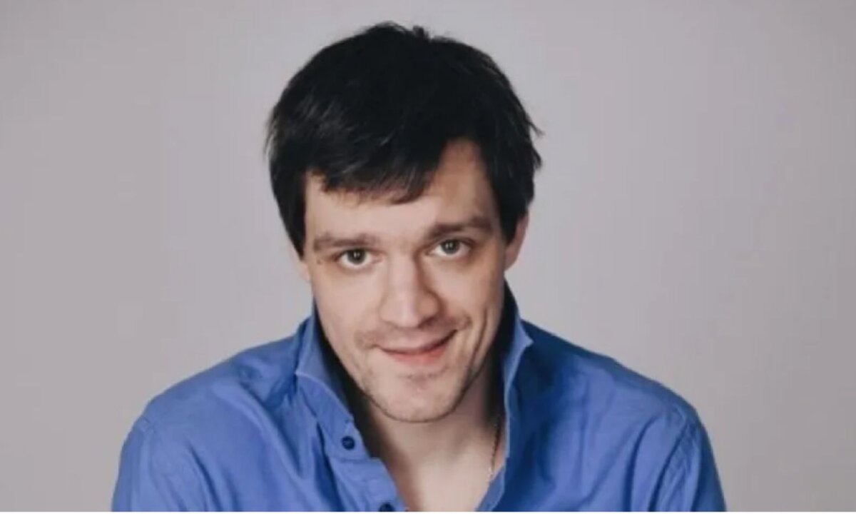 Актер Антон Наумов
