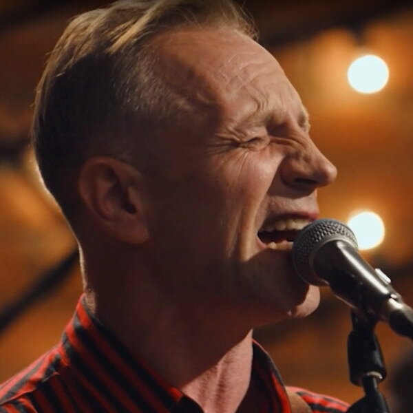     Билли Новик даст концерт ко дню рождения Егора Летова в «Квартирнике у Маргулиса»