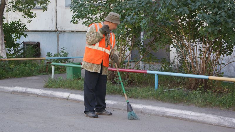     Дворник, осужденный к исправительным работам. Елена Демина в biwork.ru