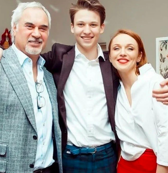 Валерий и Альбина со старшим сыном