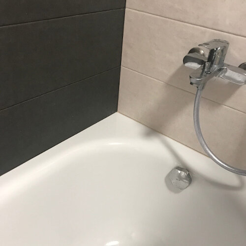 Когда швы чистые, ванна выглядит аккуратно