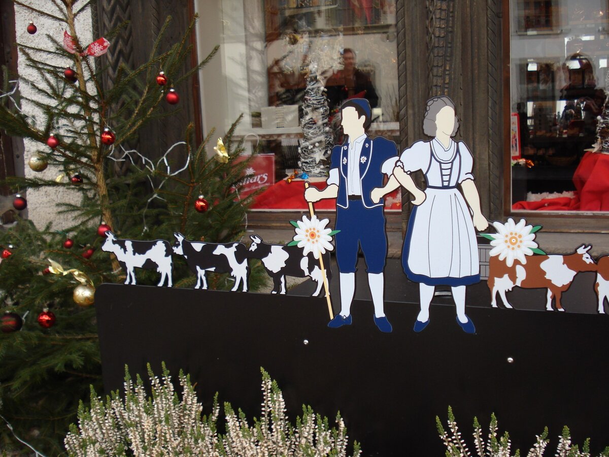 Идеальный швейцарский брак, вопрос только в том - а может одной было бы лучше?