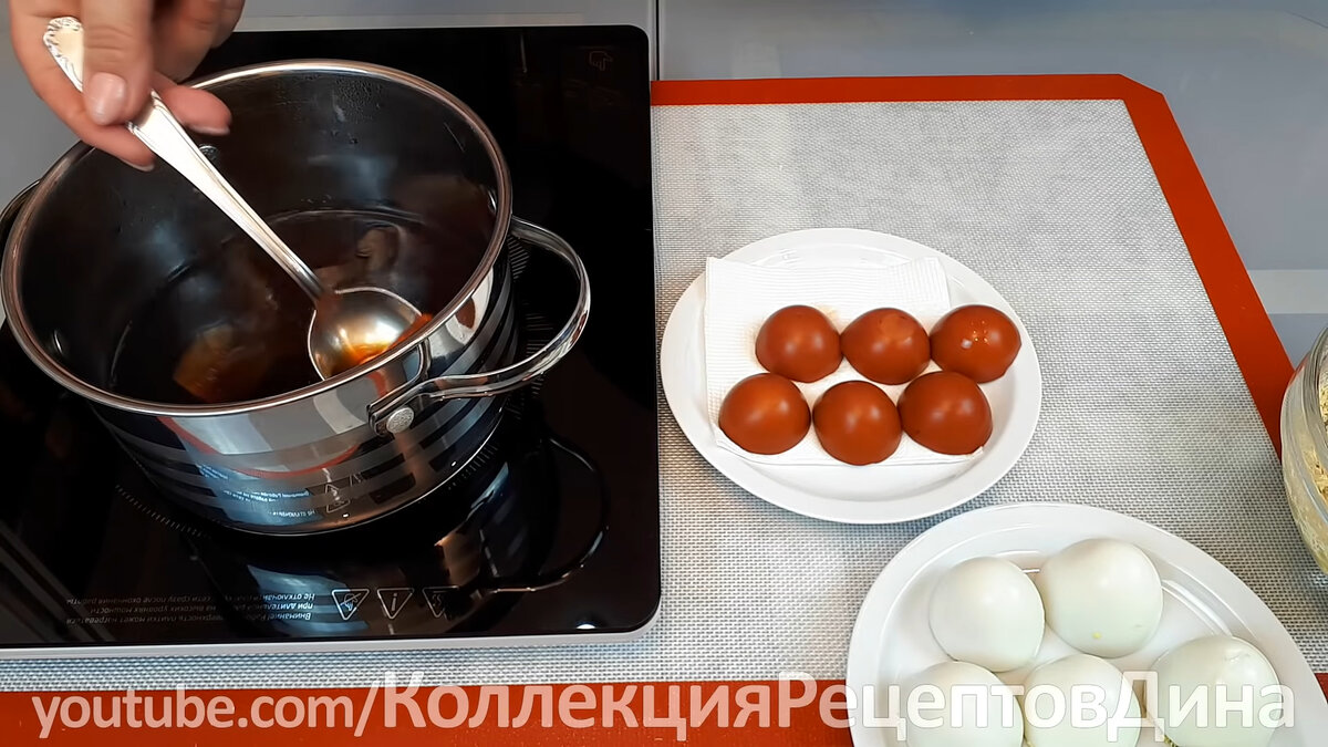 Закуска «Грибочки» из фаршированных яиц