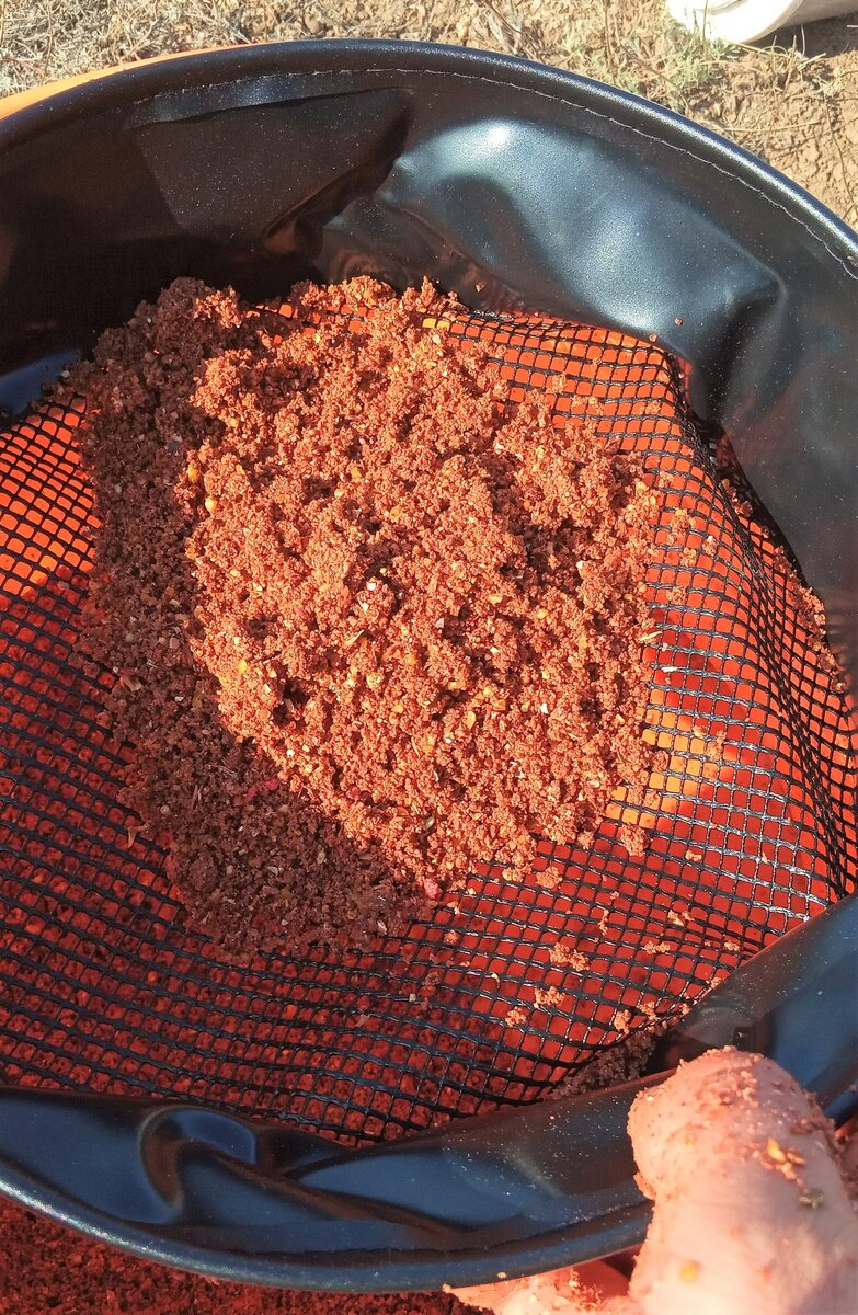 Прикормка до просеивания.