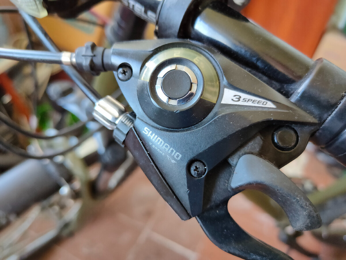 Манетка Shimano Tourney ST-EF51