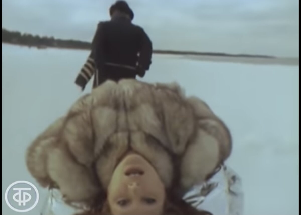 Кадр из песни "Айсберг" Аллы Пугачевой
