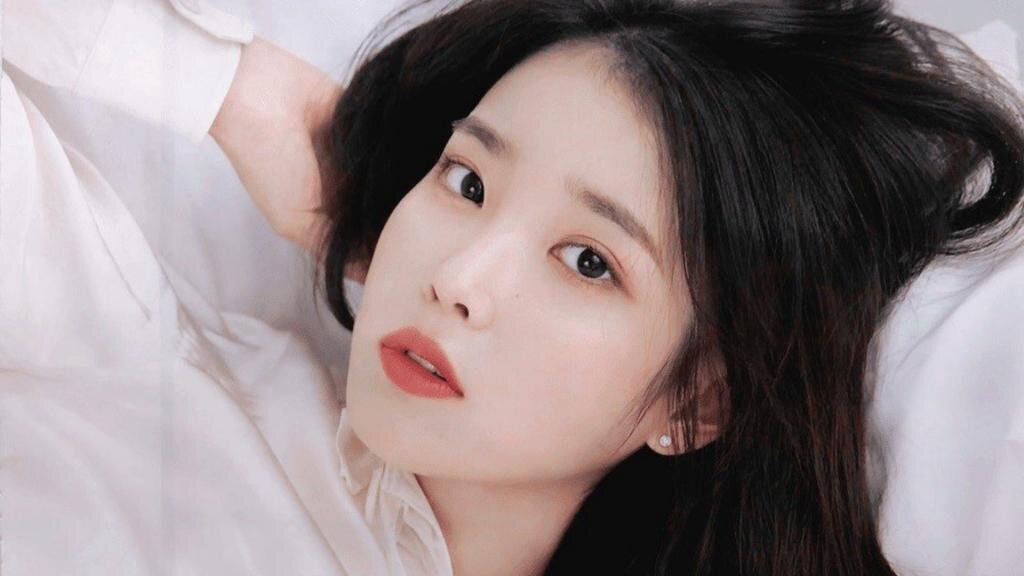 Актриса и певица IU (28 лет)